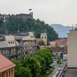 Elegant Tour As Gilly With Open Views And A Balcony In The Center Апартаменти Любляна