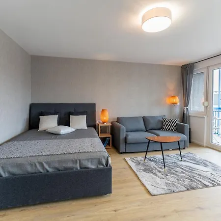 Elegant Tour As Gilly With Open Views And A Balcony In The Center Apartmán Lublaň