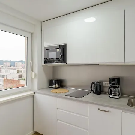 Elegant Tour As Studios Gilly With A Balcony And Open Views In The Ljubljana Center