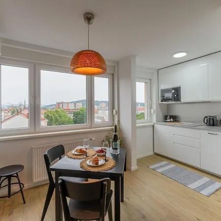 Elegant Tour As Gilly With Open Views And A Balcony In The Center * Ljubljana