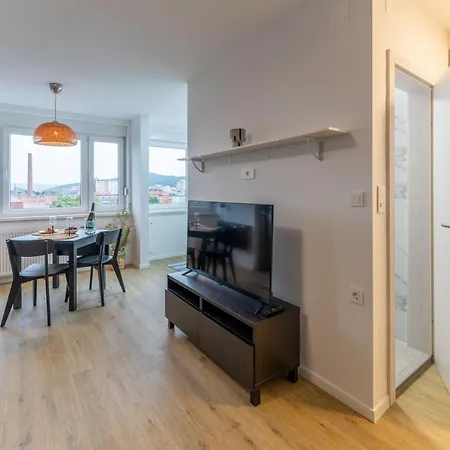 Elegant Tour As Studios Gilly With A Balcony And Open Views In The Ljubljana Center *