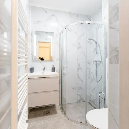 Elegant Tour As Gilly With Open Views And A Balcony In The Center Lejlighed Ljubljana