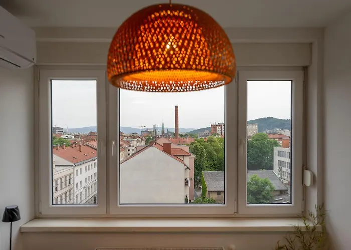 Apartman Elegant Tour As Gilly With Open Views And A Balcony In The Center