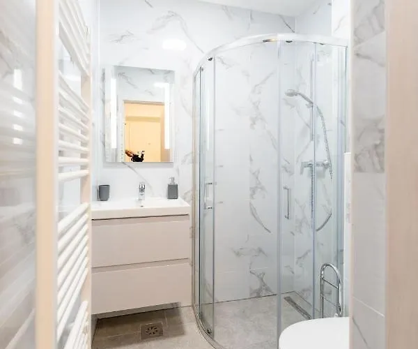 Elegant Tour As Gilly With Open Views And A Balcony In The Center Apartman Ljubljana